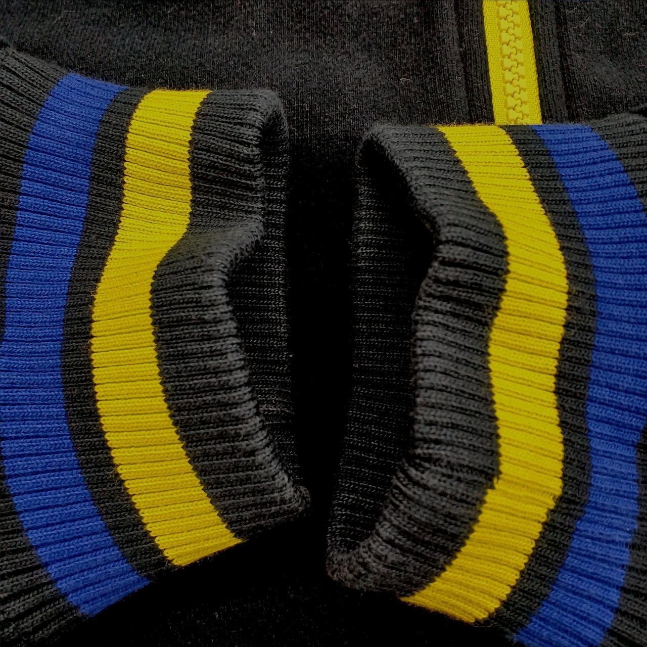 袖口に色褪せあり