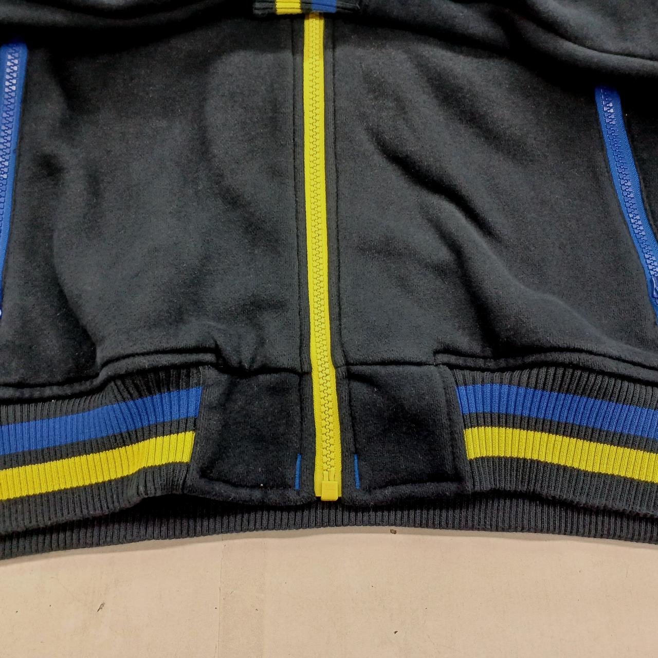 裾に色褪せあり