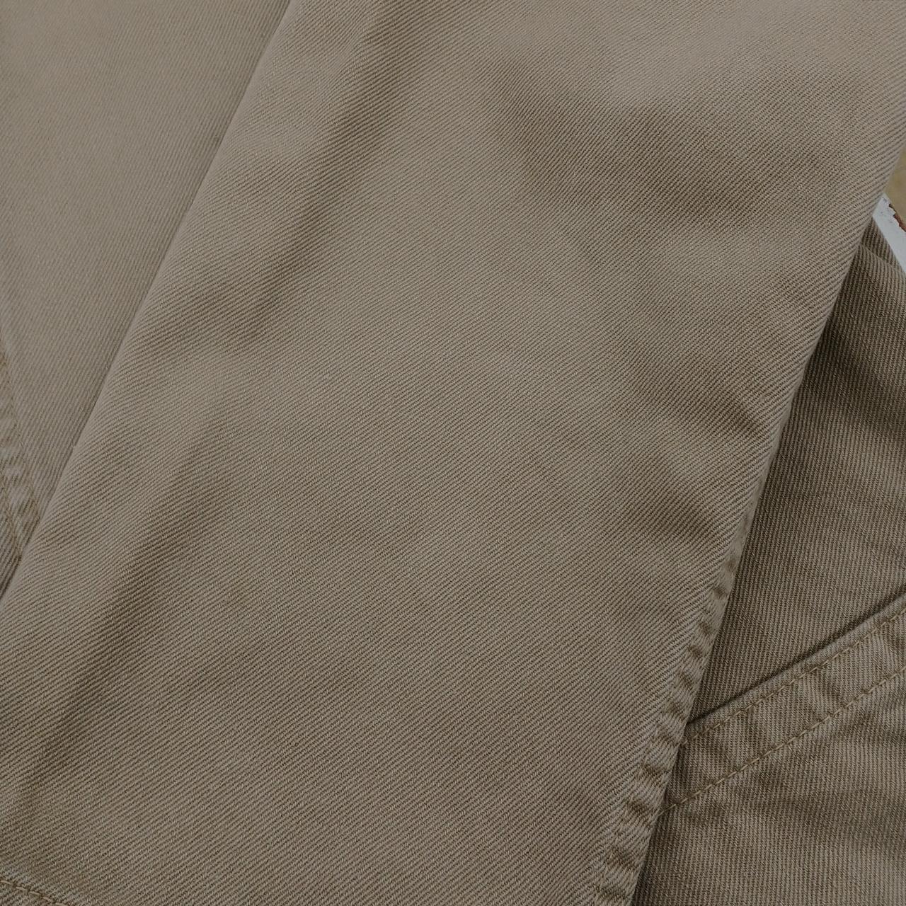 うっすらとシミあり