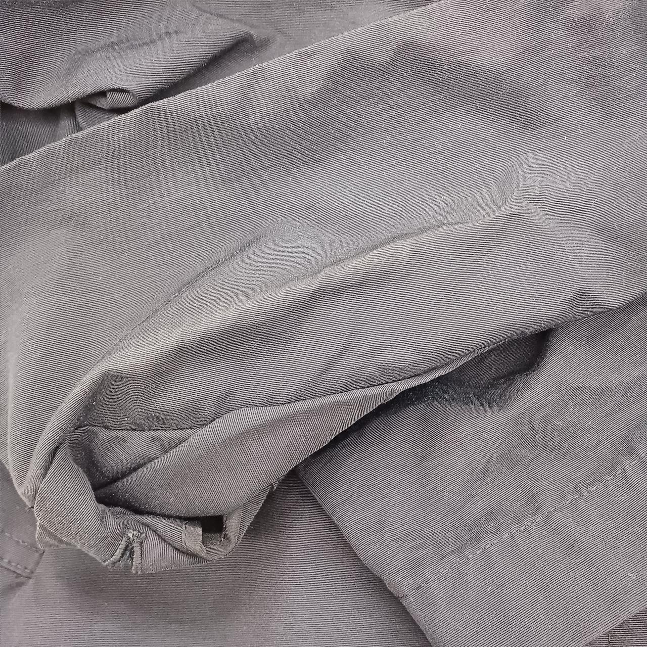 襟元に若干のお汚れございます。