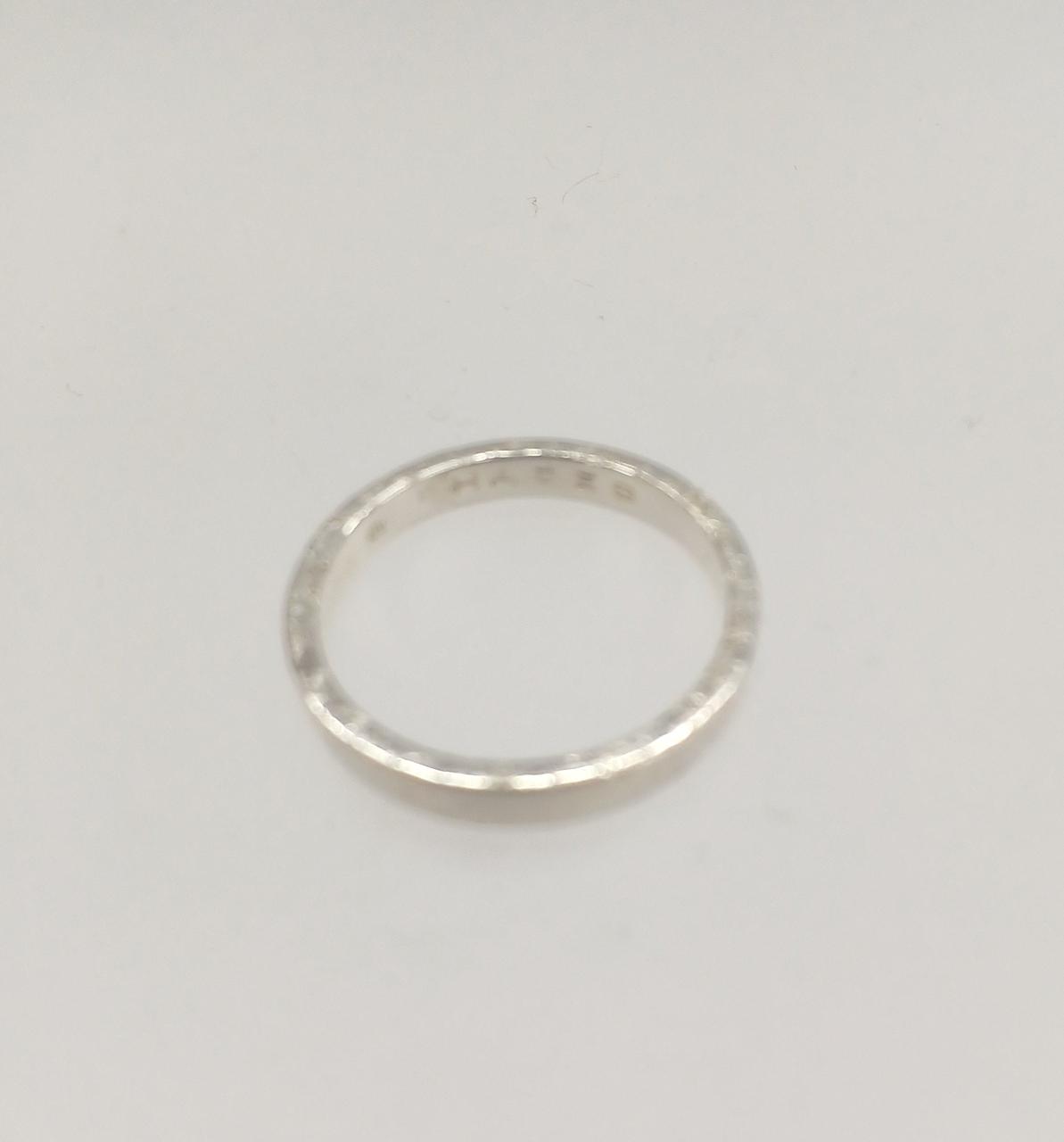 傷あり、イニシャル入り