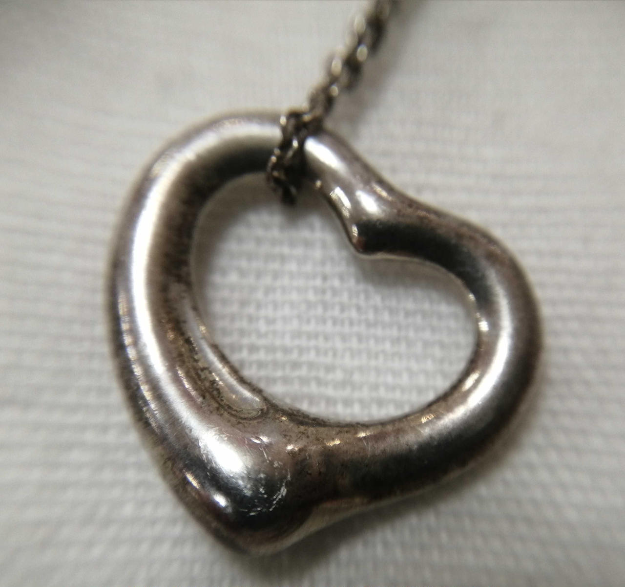 キズ、くすみ有り