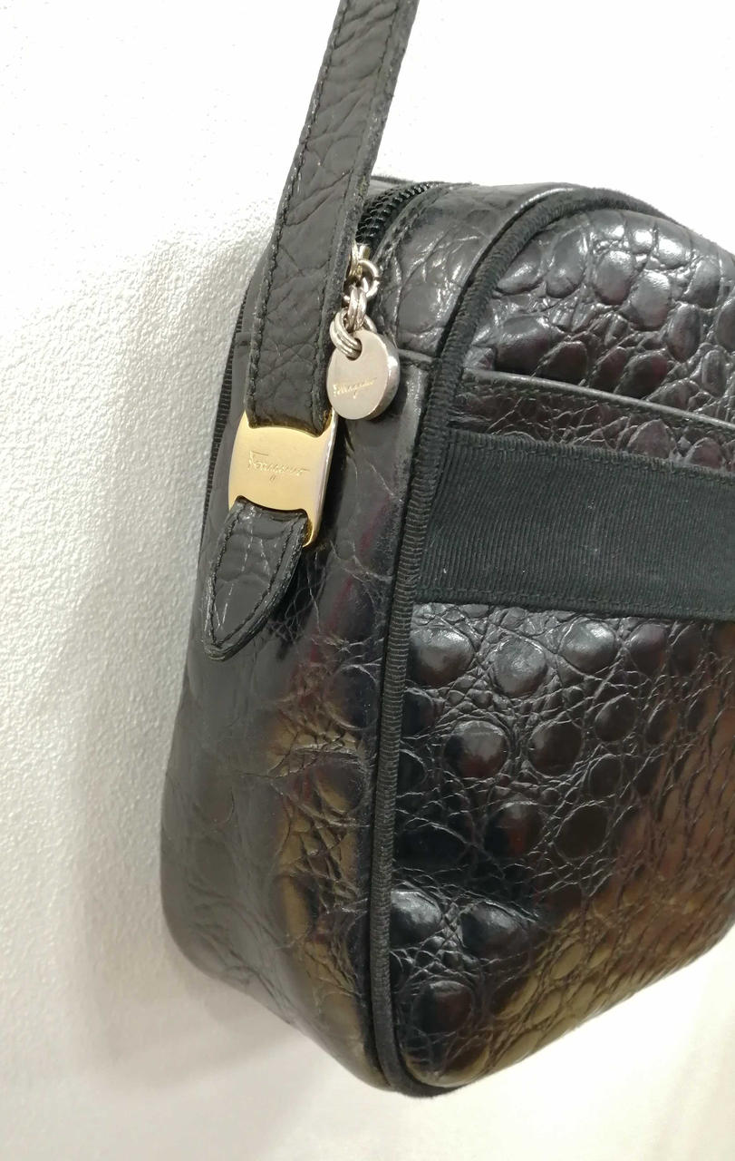 金具にスレ、くすみ