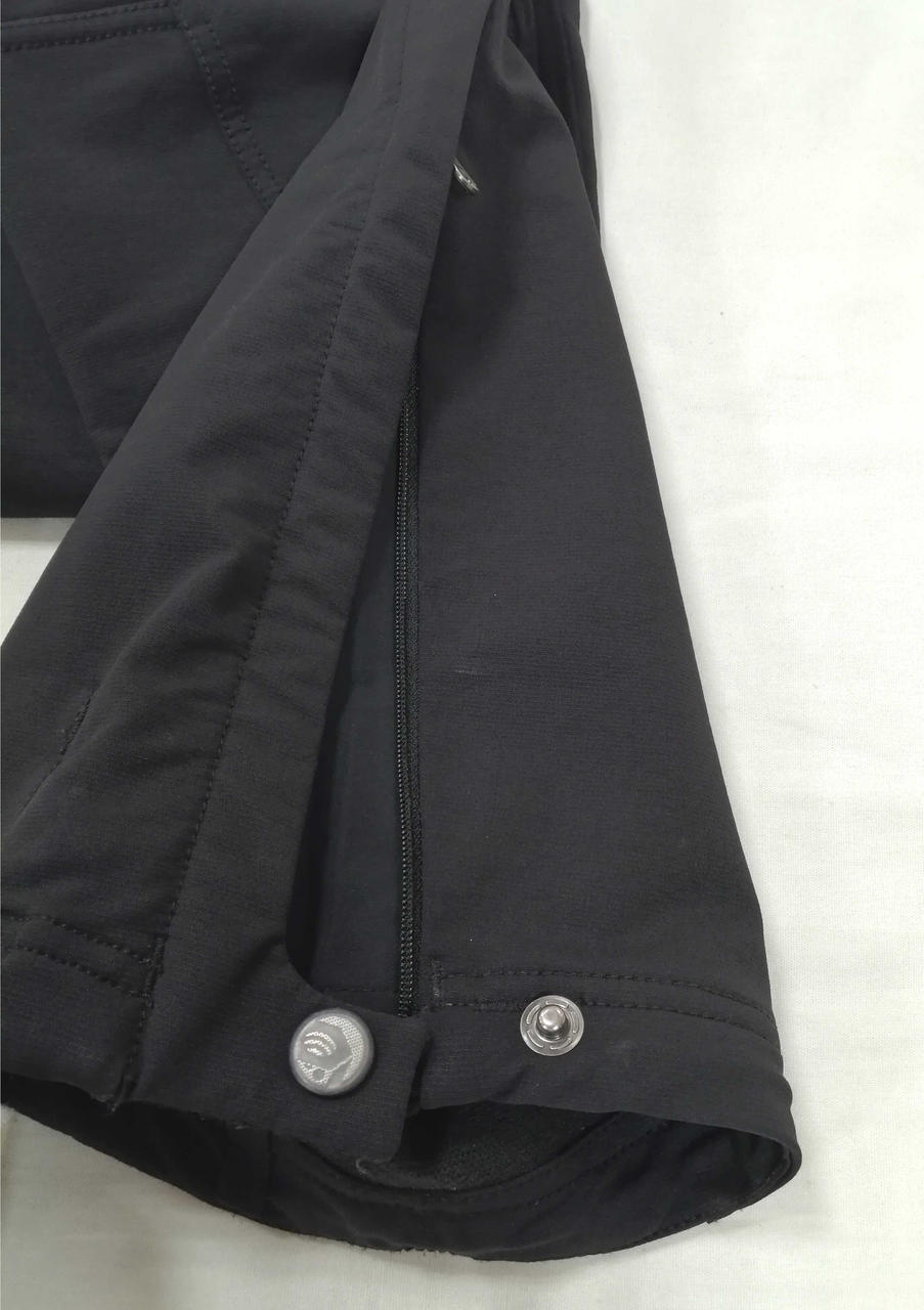 裾が広がります。