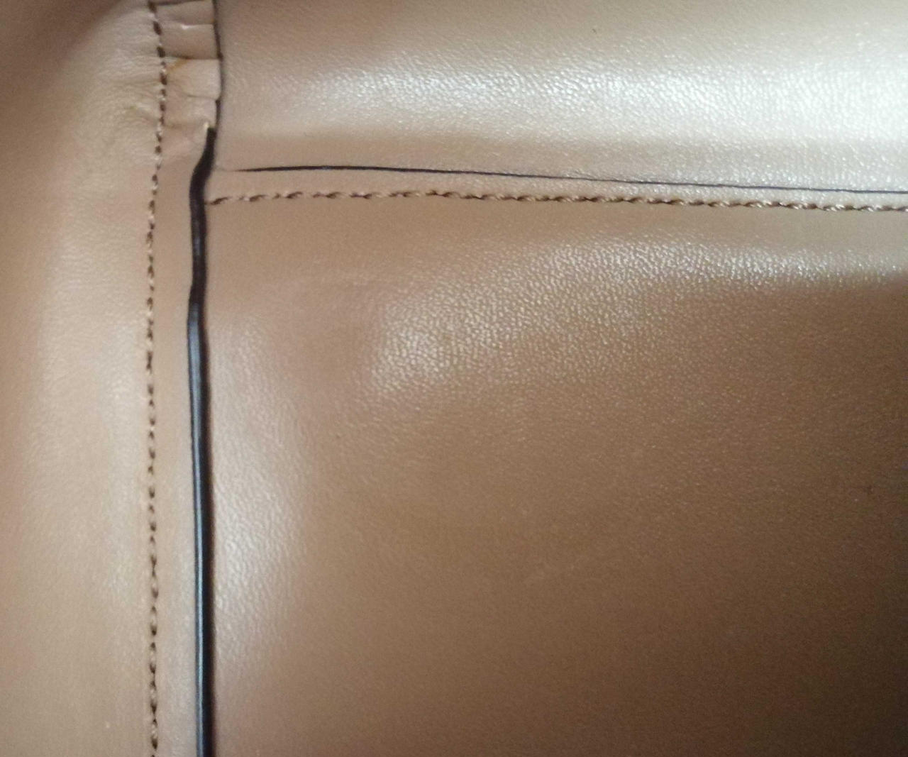 見えにくいですが跡があります