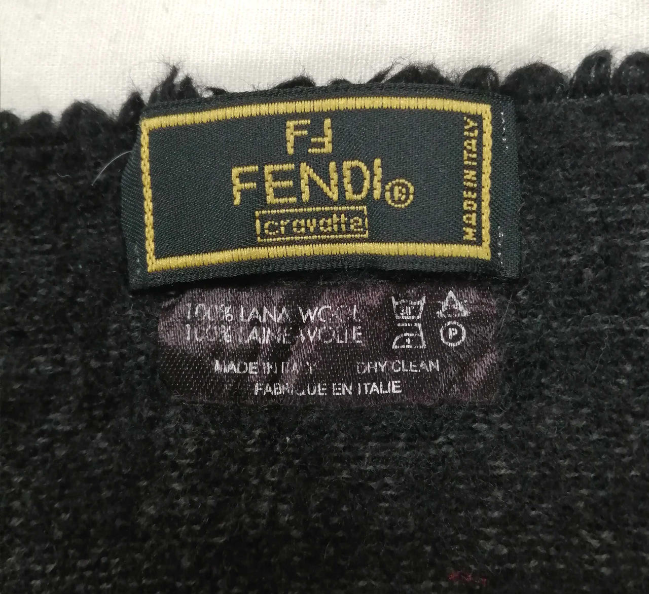 FENDI フェンディ マフラー ズッキーノ ズッカ柄 グレー ボーダーB195 FENDI フェンディ マフラー ズッキーノ ズッカ柄 グレー