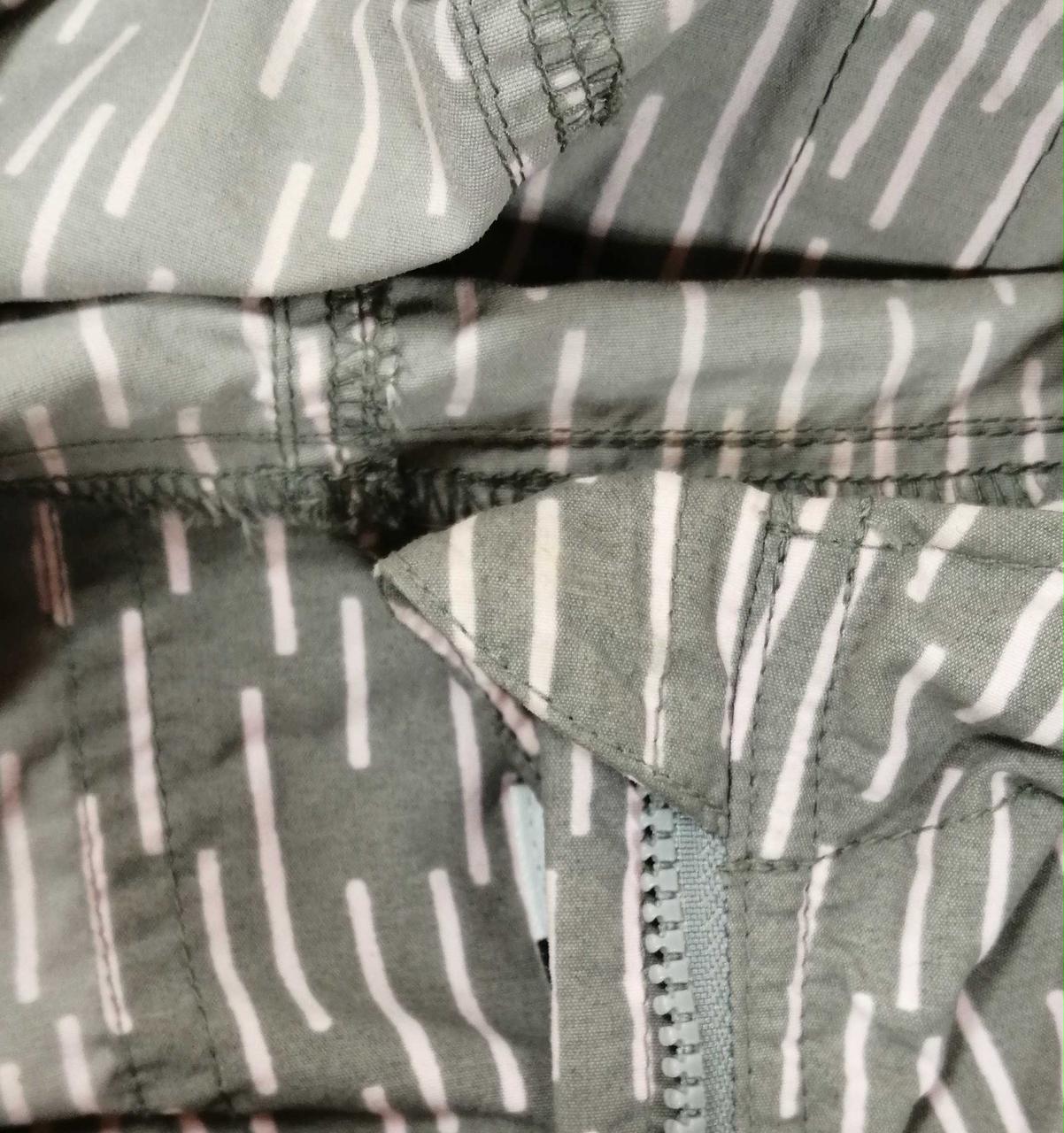 見えにくいですが黄ばみ有り