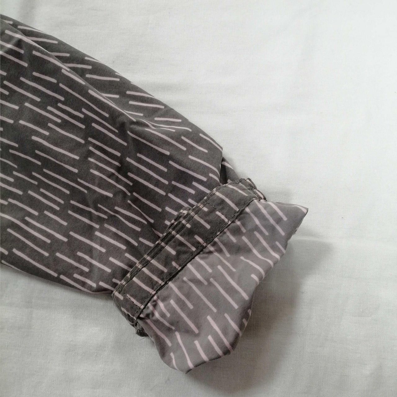 袖裏少々黄ばみ有り