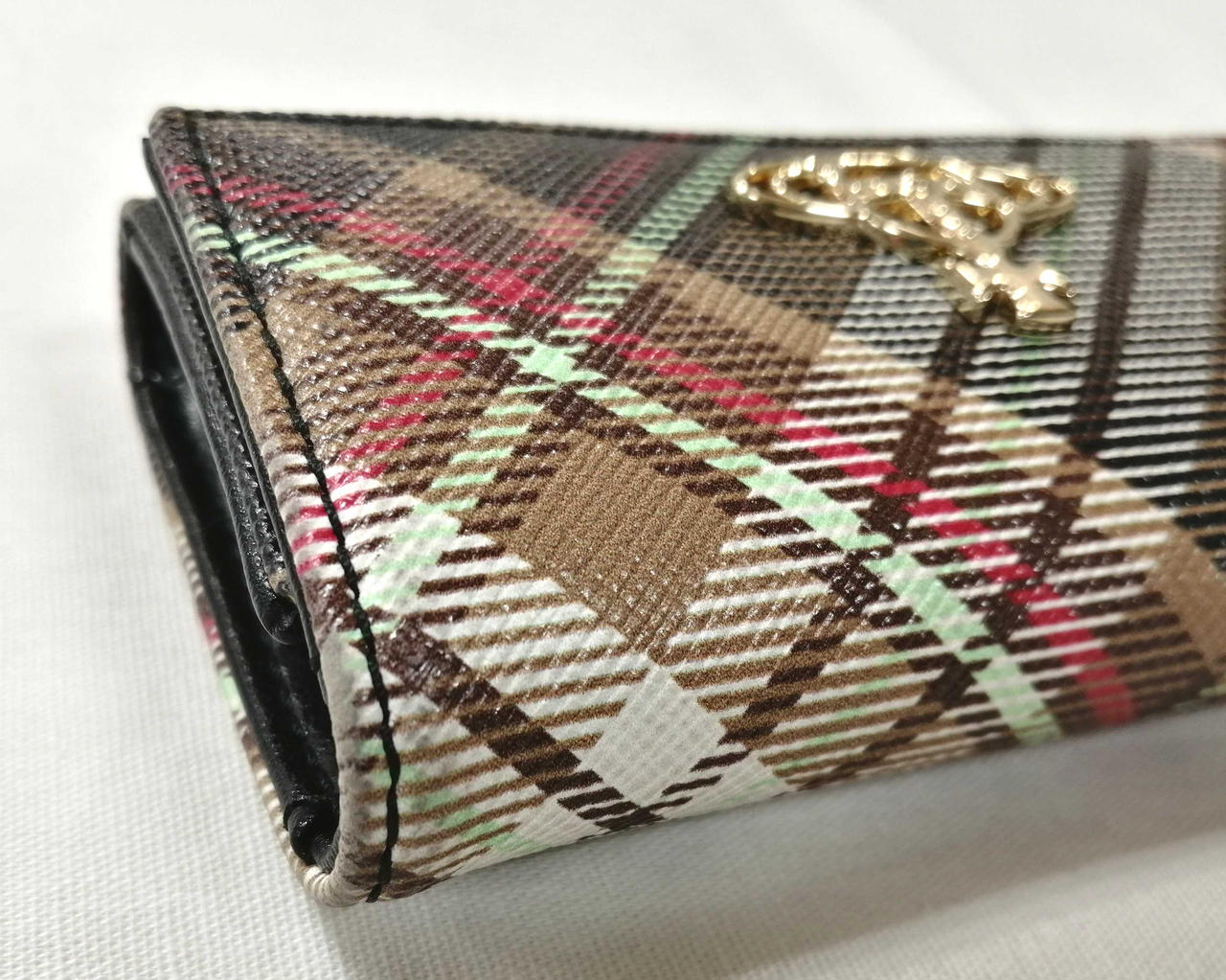 角スレ、汚れ有り