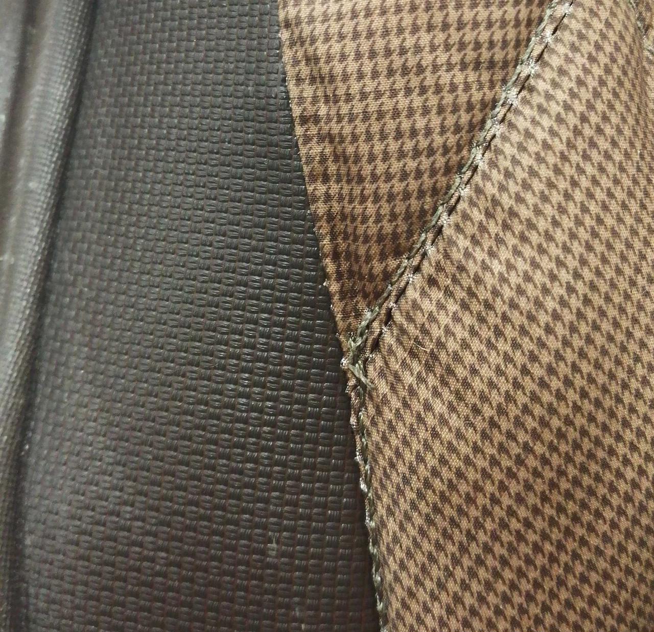 糸が出てます。