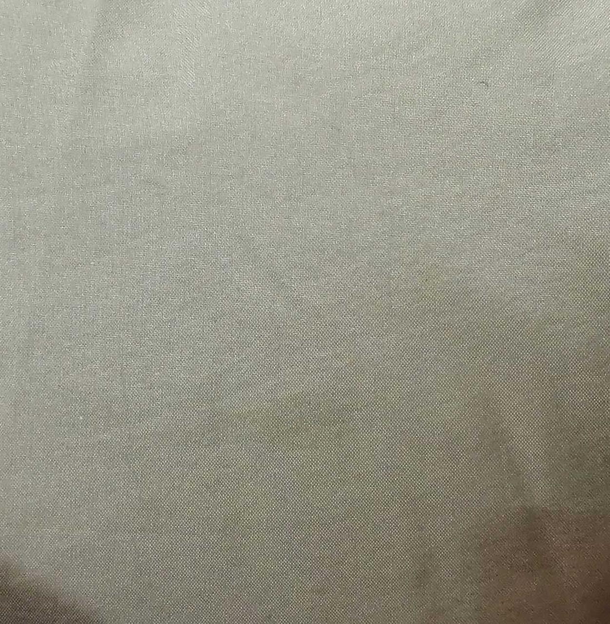 背面裾付近シミ有り