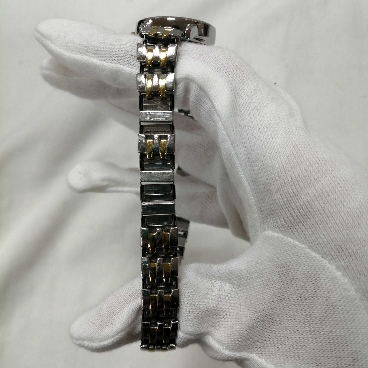 コマの間にお汚れあり