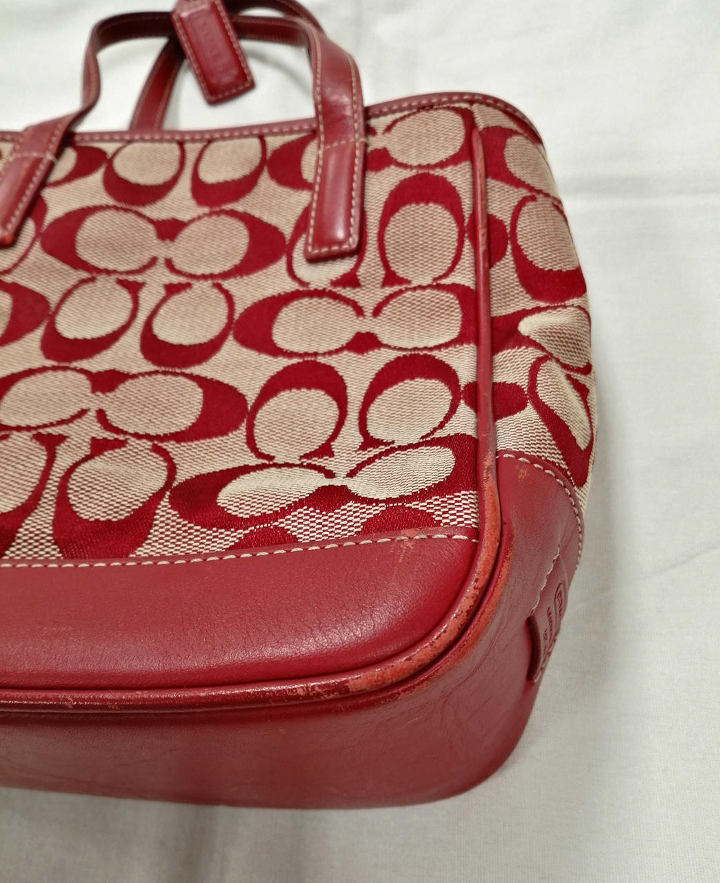 角スレ、汚れ有り