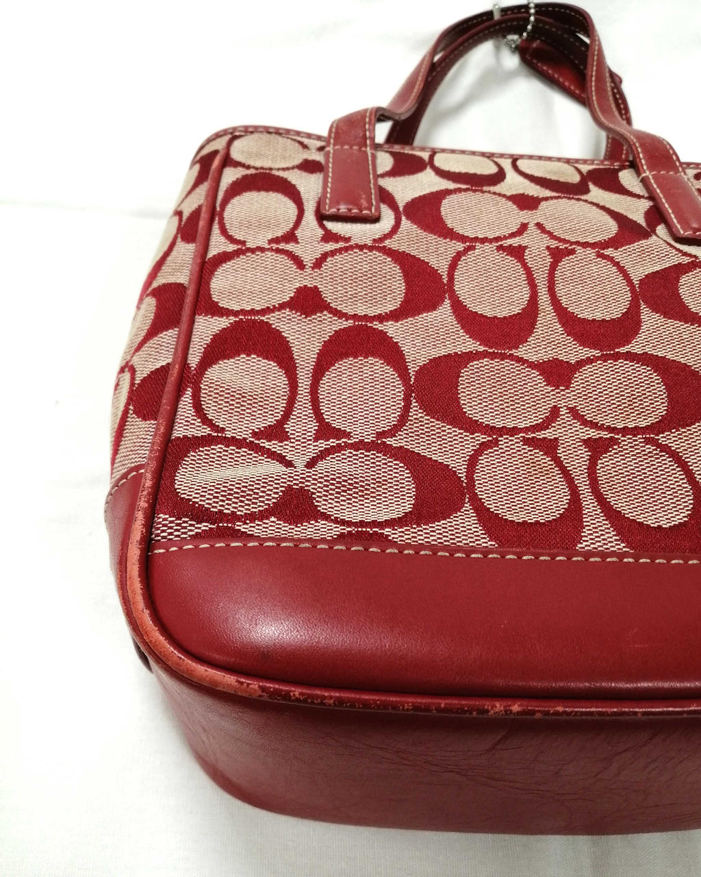 角スレ、汚れ有り