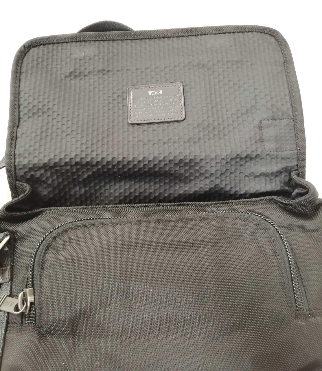 マグネットで開閉