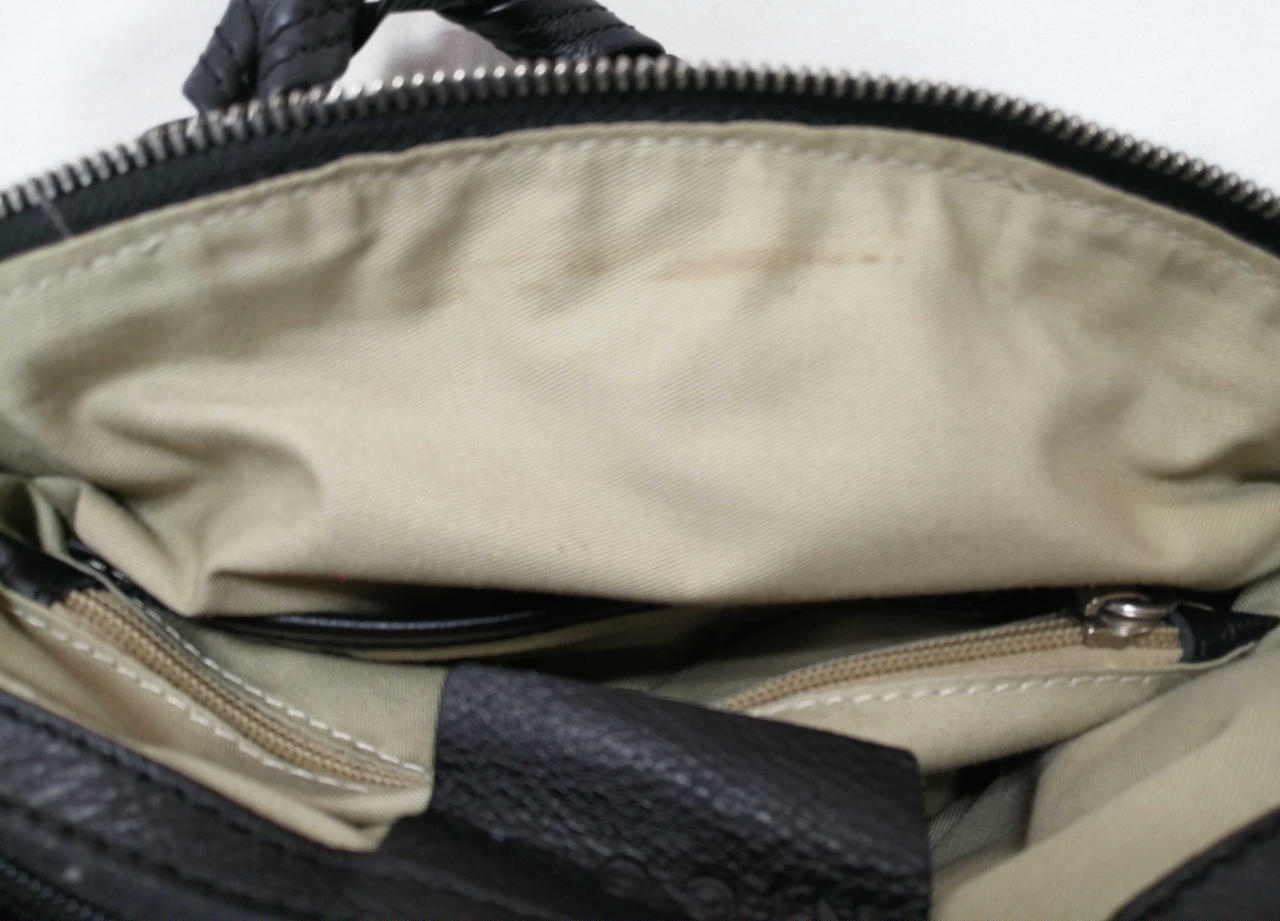 内側チャック部分汚れ有り