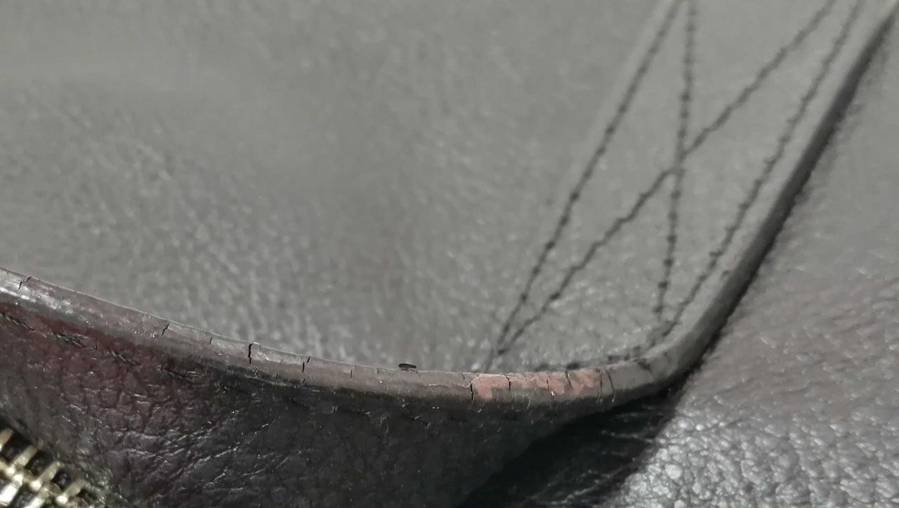 コバにヒビ、汚れ有り