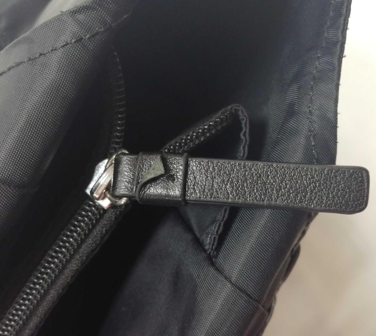 チャック部分使用感有り