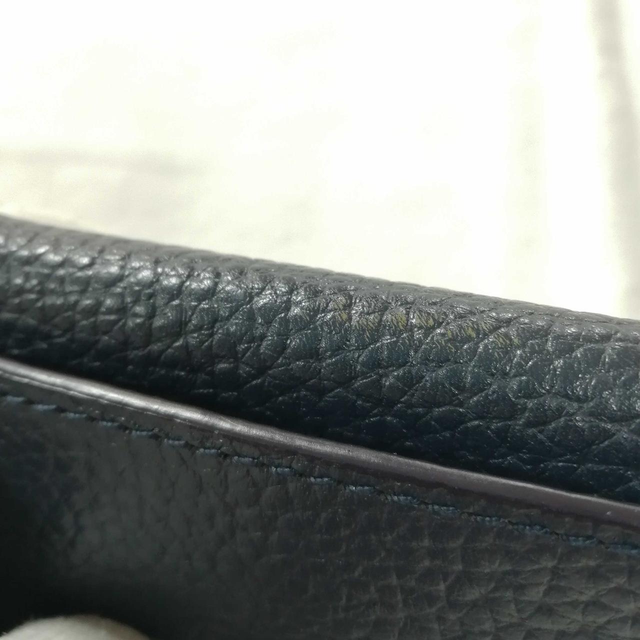 スレ傷がございます。