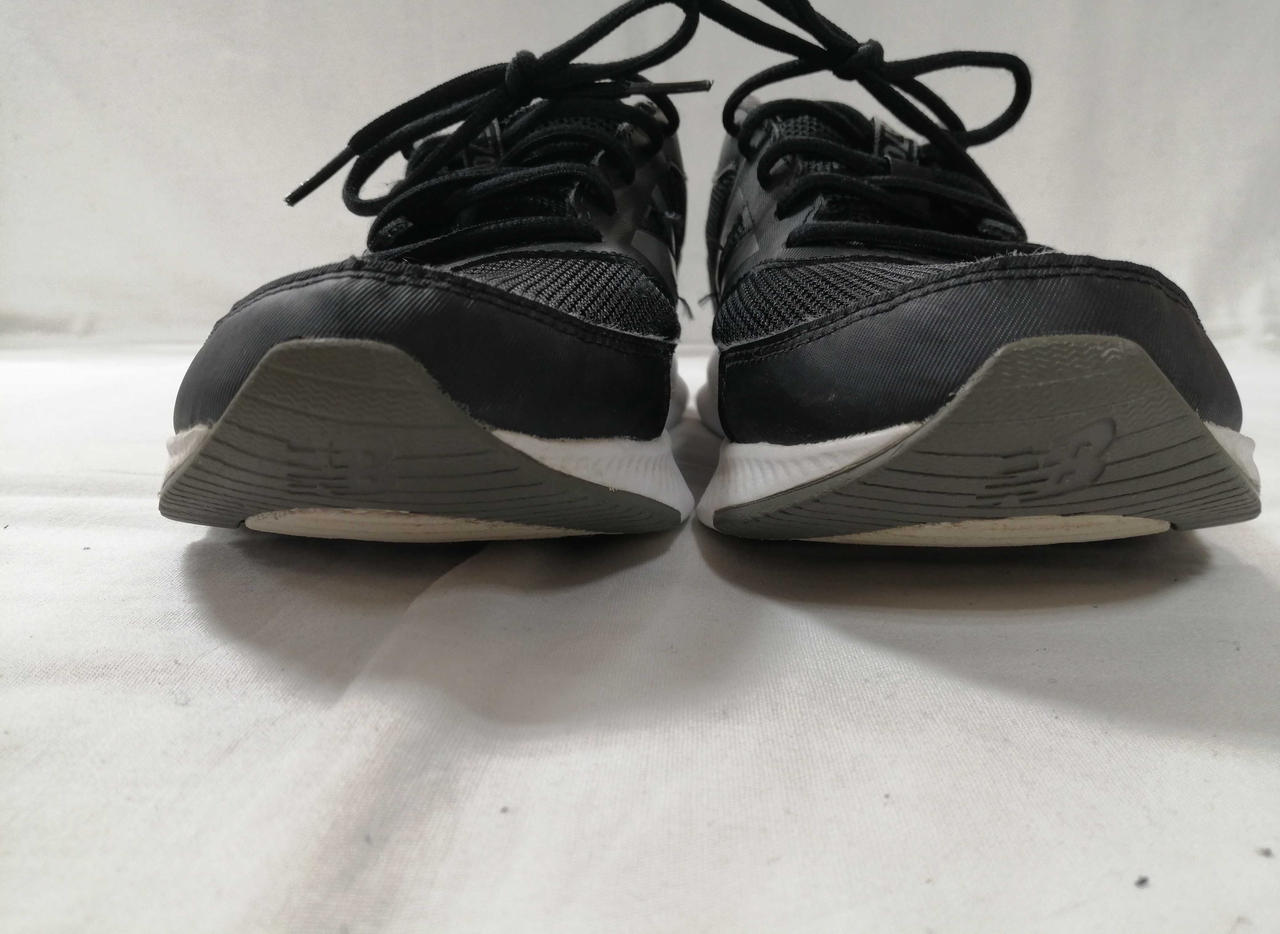 つま先使用感有り