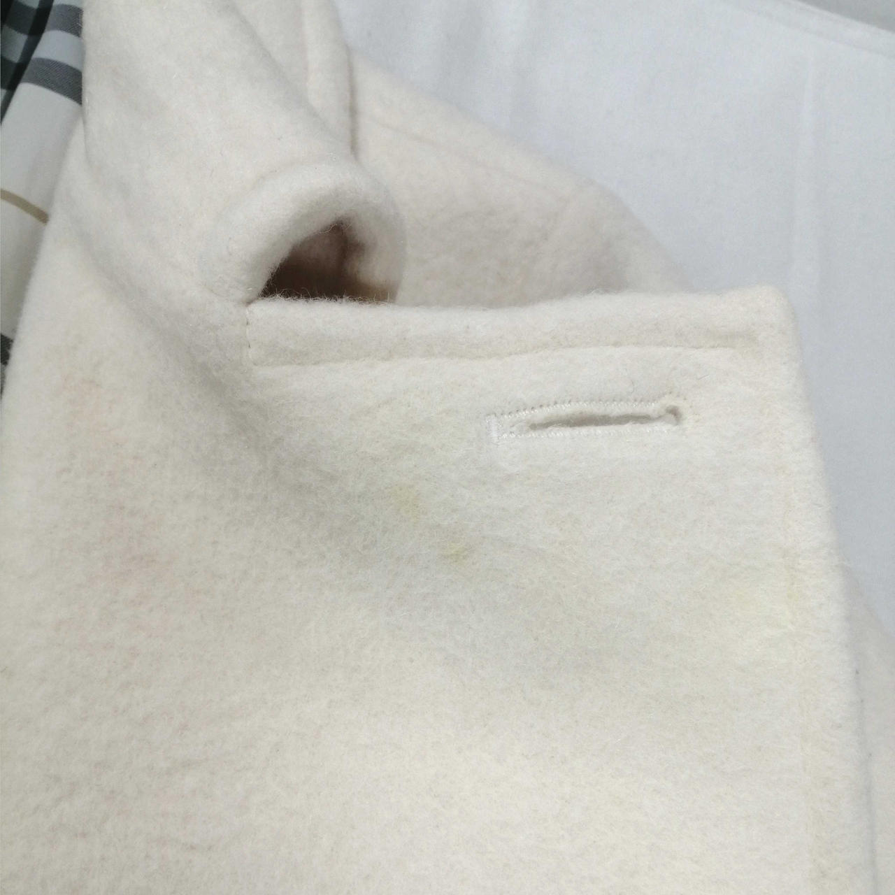 襟汚れ有り