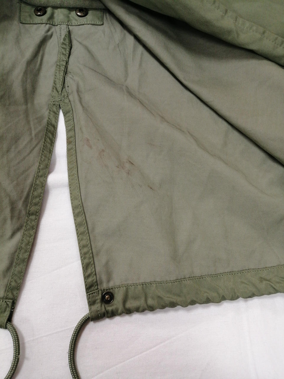 裾内側汚れ有り