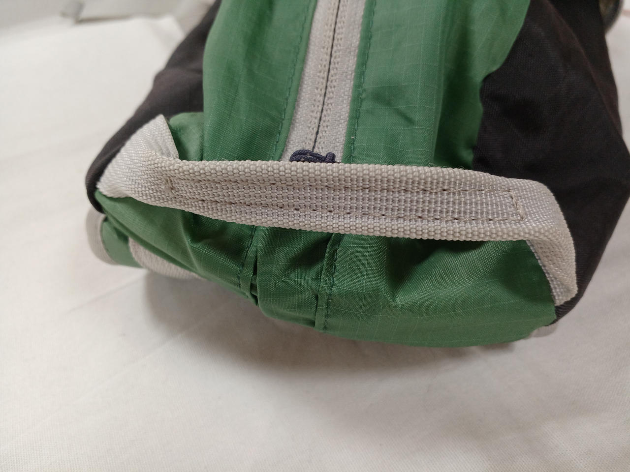 黄ばみあり