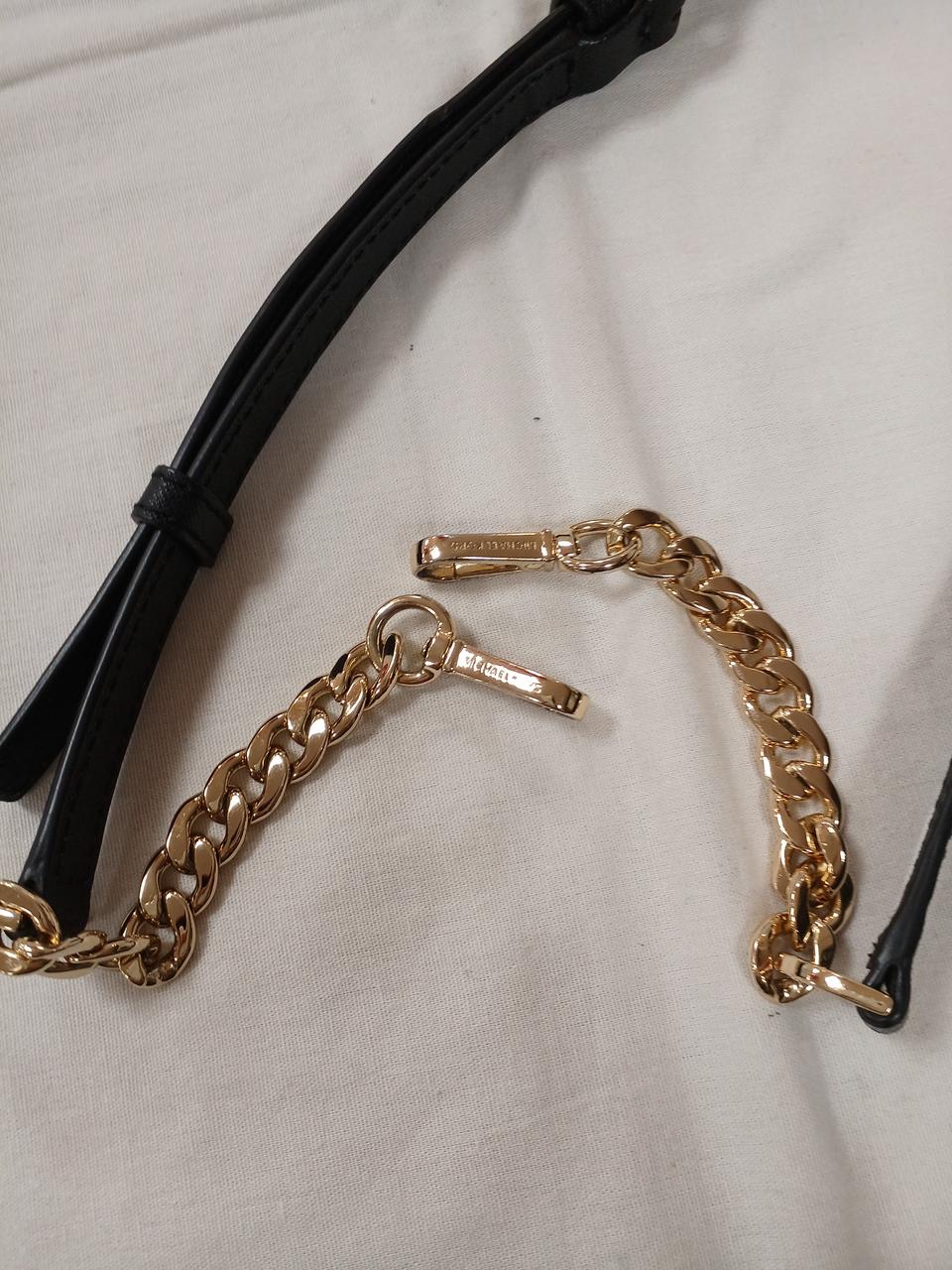 金具部分にキズ有り