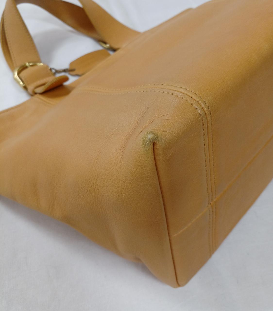 汚れ、スレ、型崩れ有り