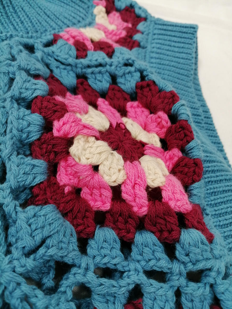 糸飛び出し有り