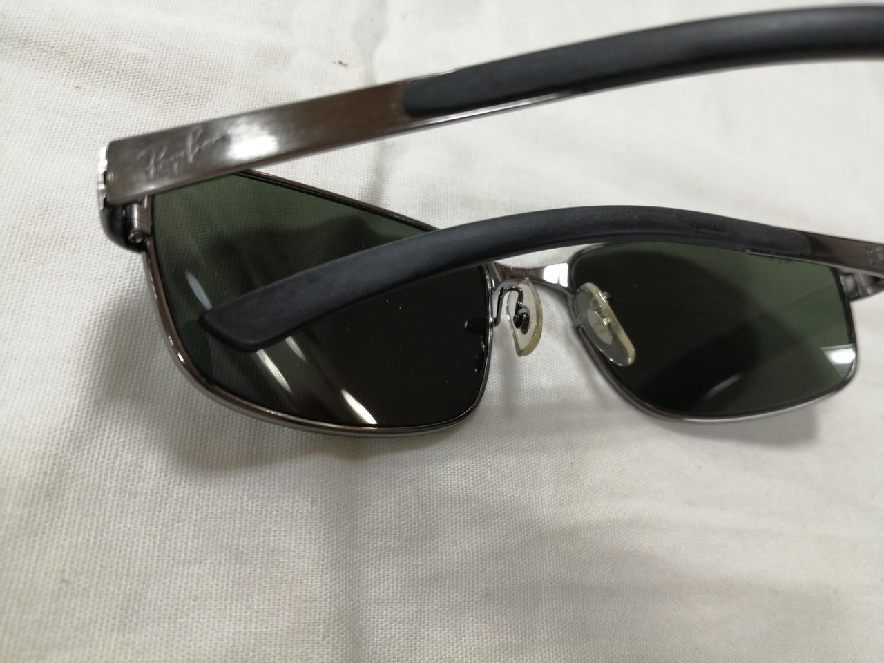 テンプル白い汚れ有り