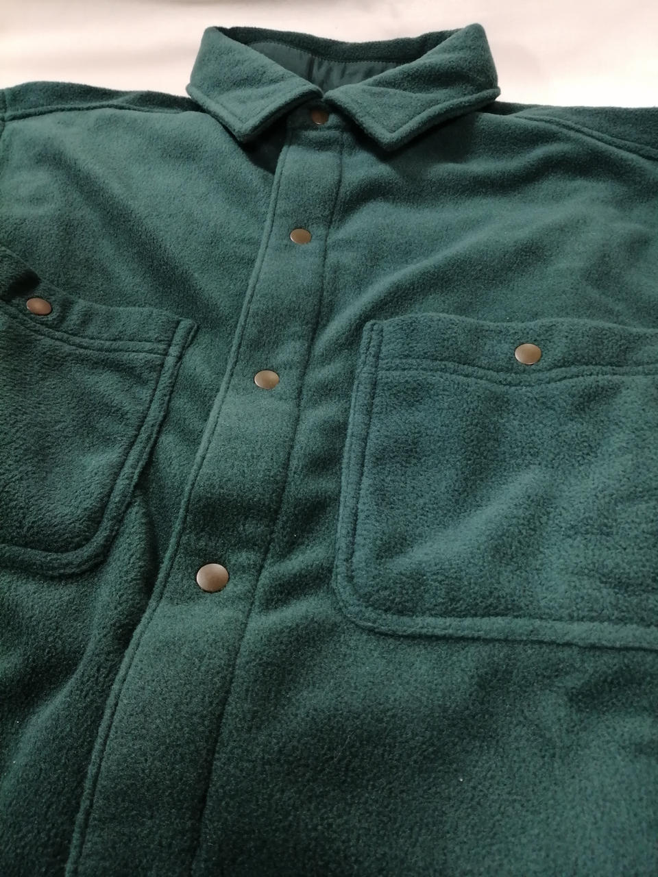 全体的に毛羽立ちあり