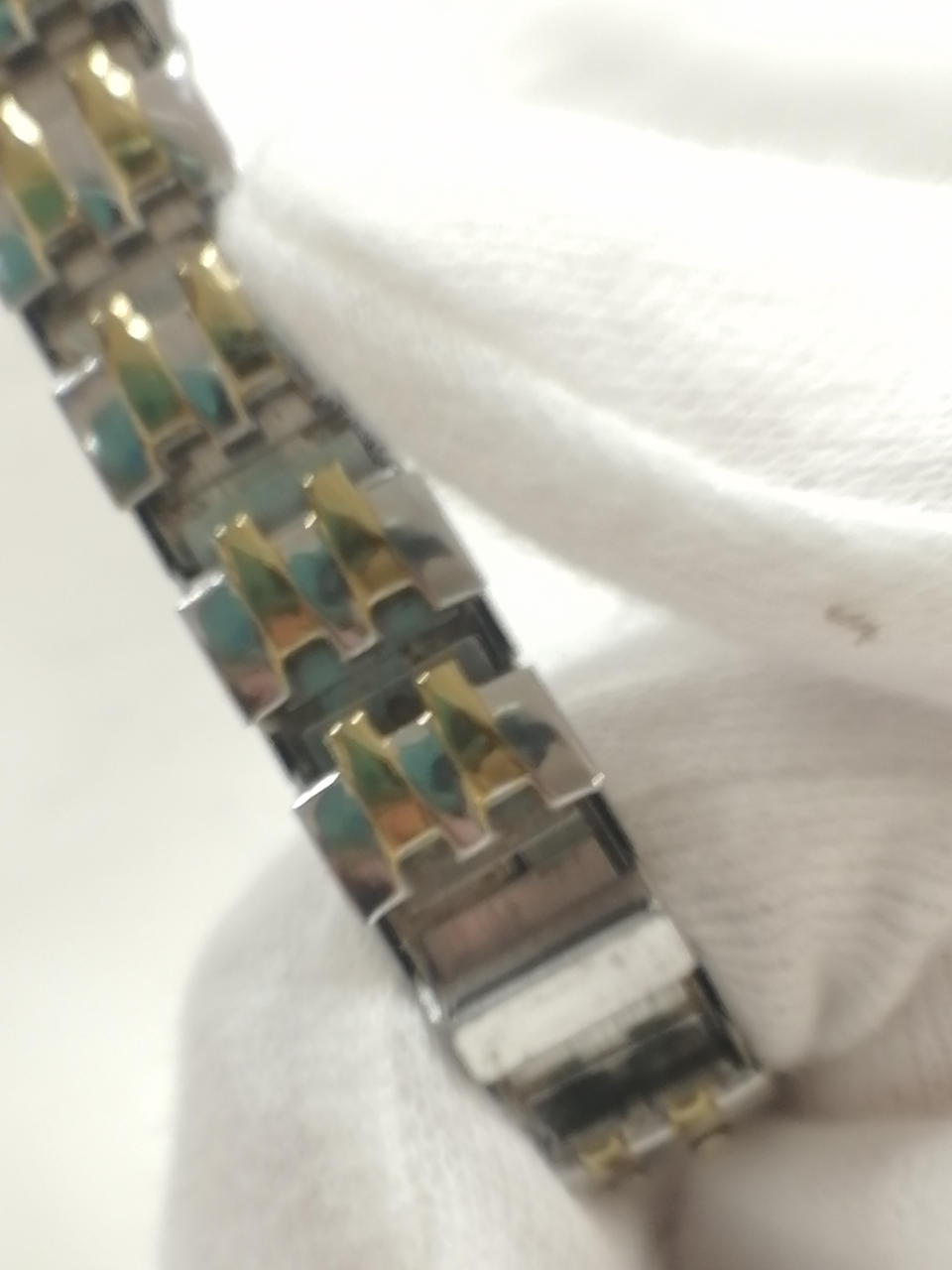 コマの間にお汚れあり