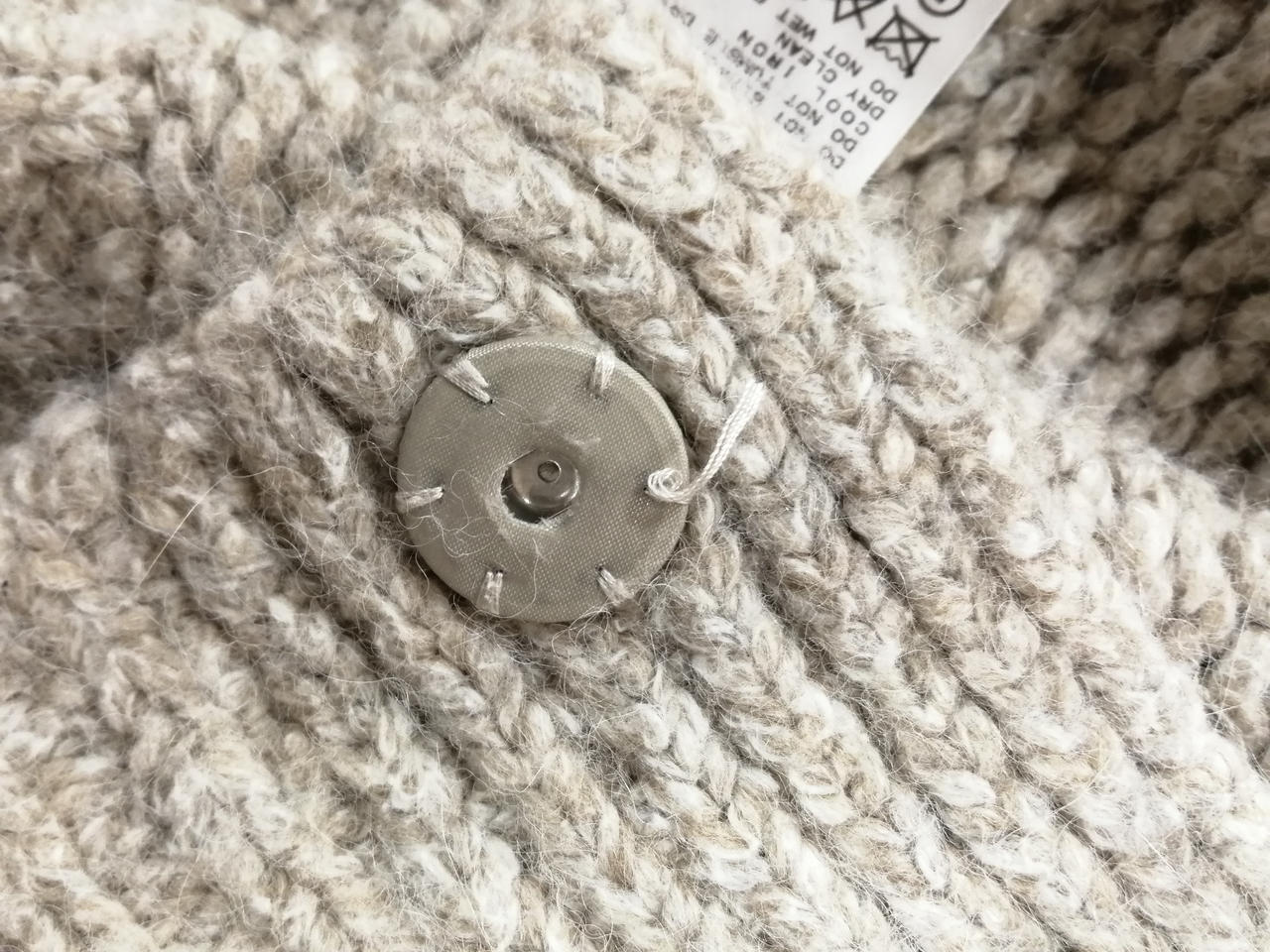 糸飛び出し