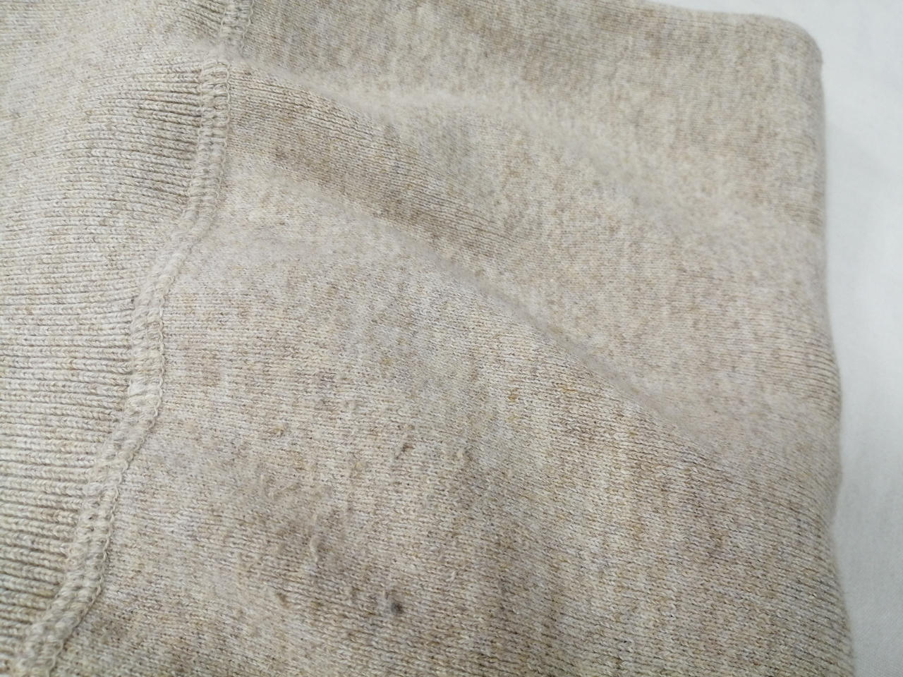 腰に毛玉有り