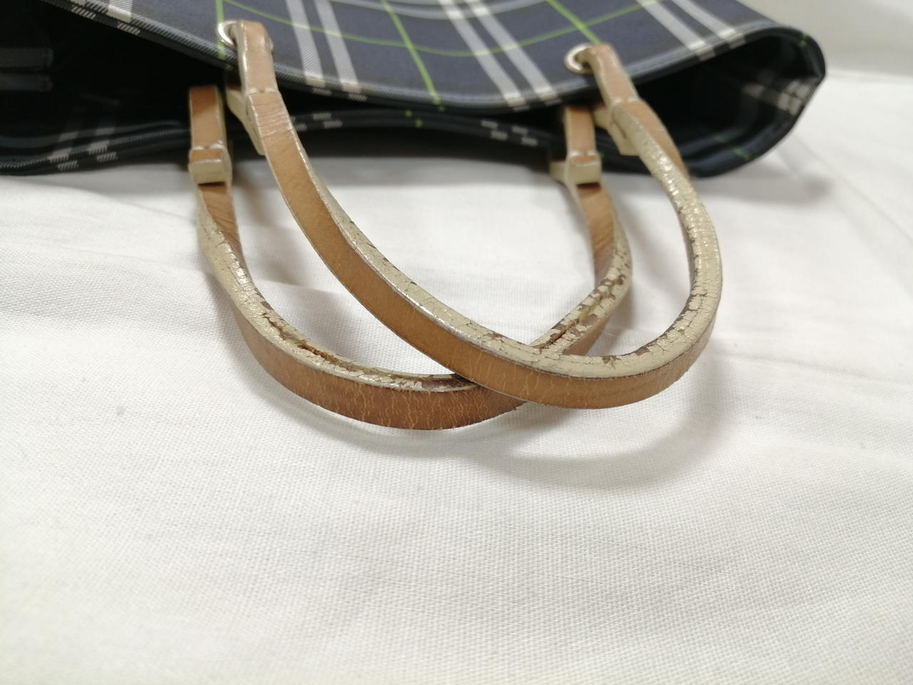 コバ割れ有り