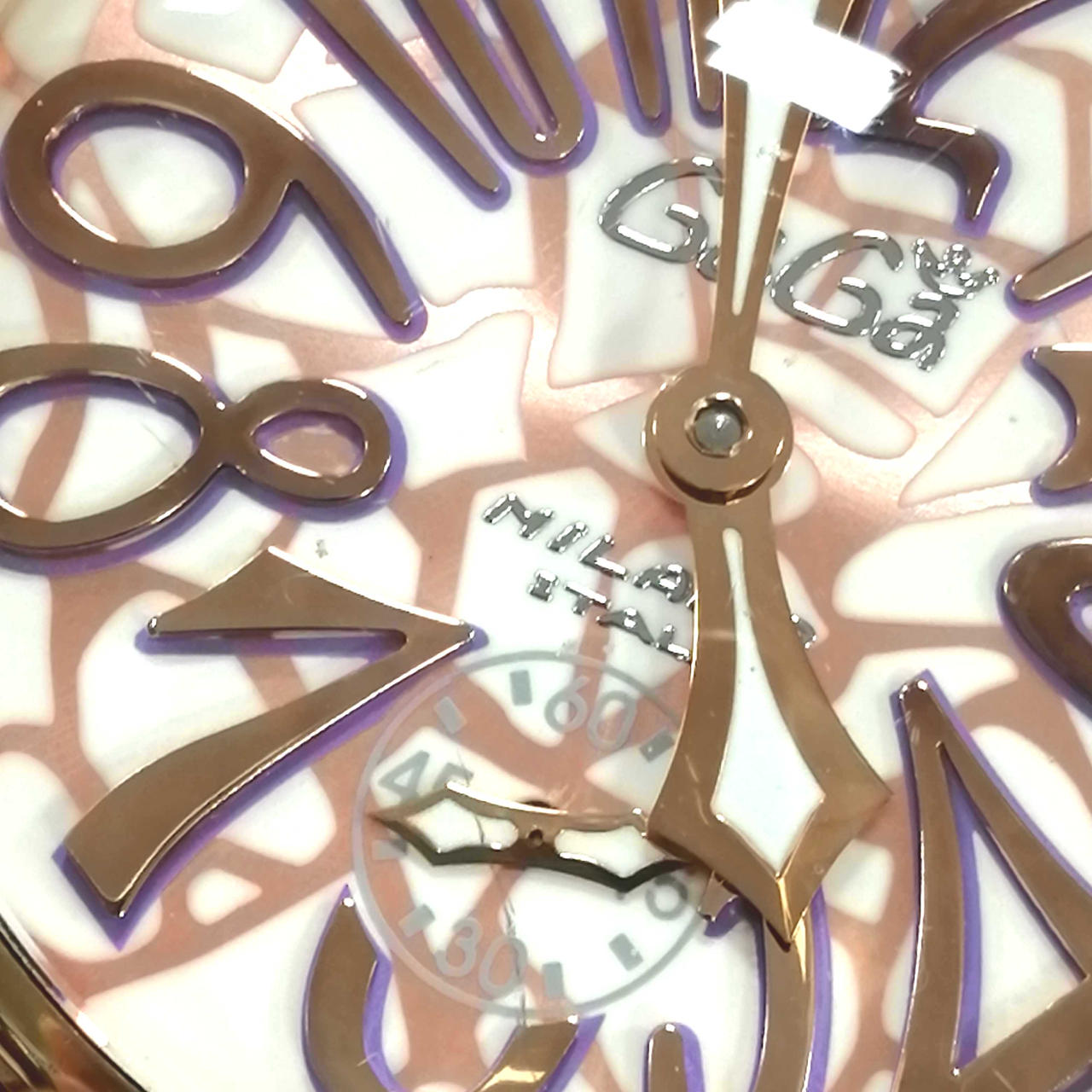 風防小キズ/写真下部縦に傷有