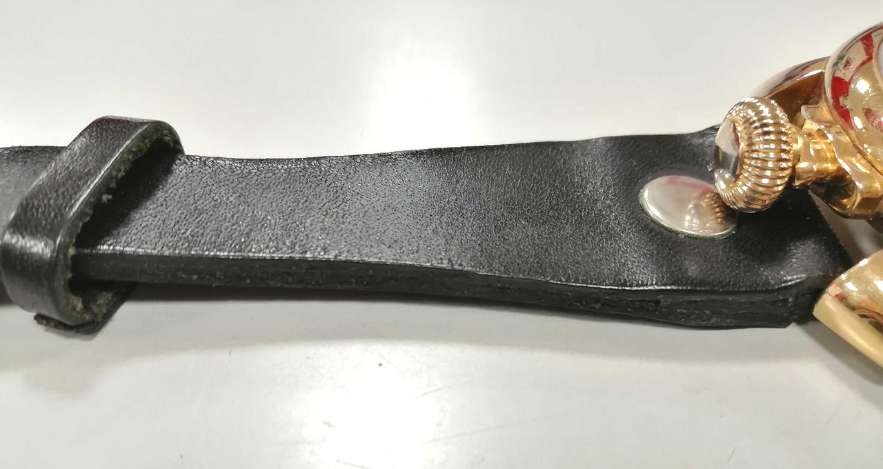 着用に伴った波打ち少々有