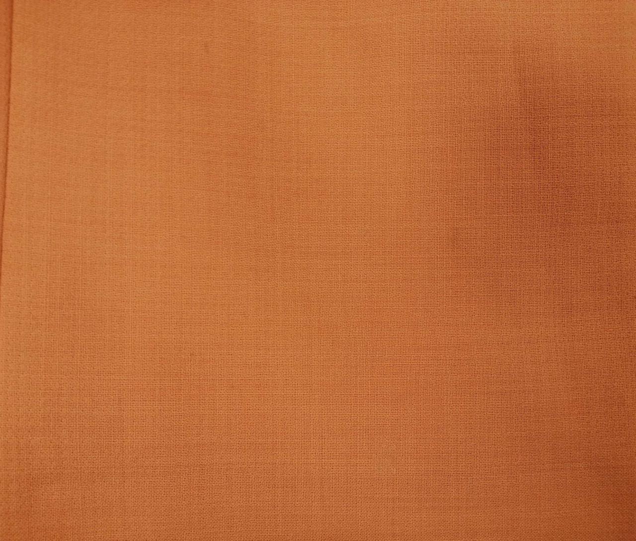 裾周辺薄いシミ有