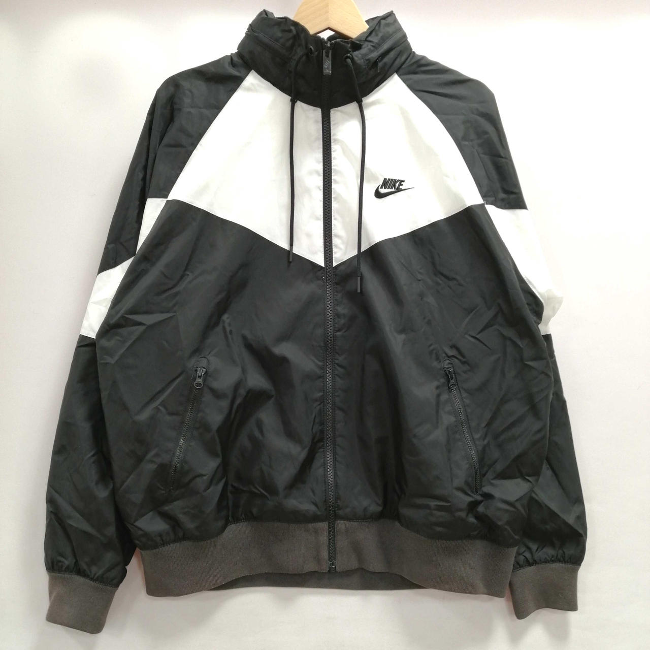 ナイキ(NIKE)|ウィンドランナーフーデッドジャケット|HARDOFF