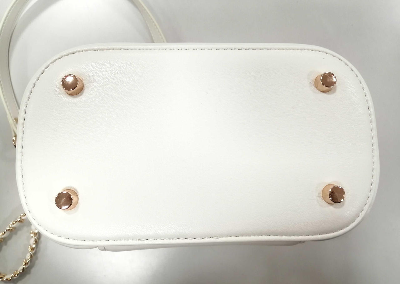 【Randa】バニティバック White ランダ RANDA キルティング2WAYバニティバッグ （WHITE） -靴