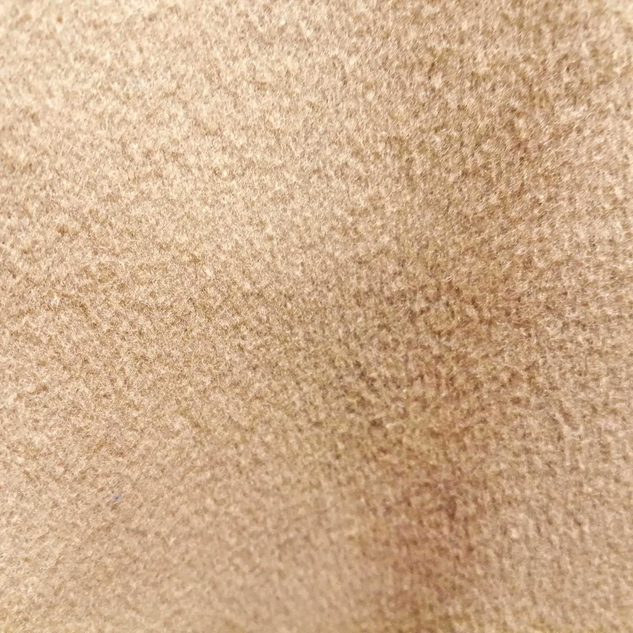 全体的に毛羽立ちあり