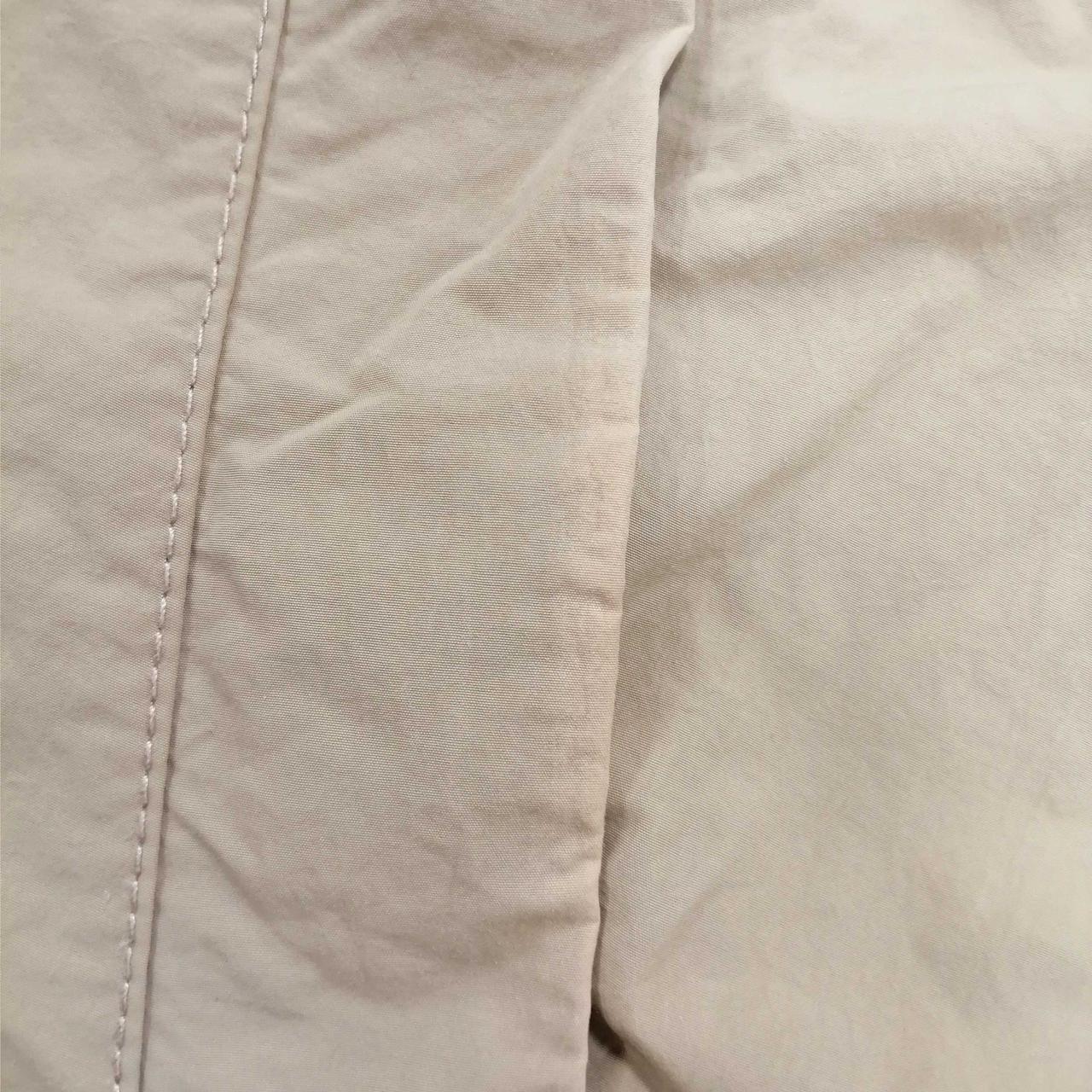 ポケット変色あり