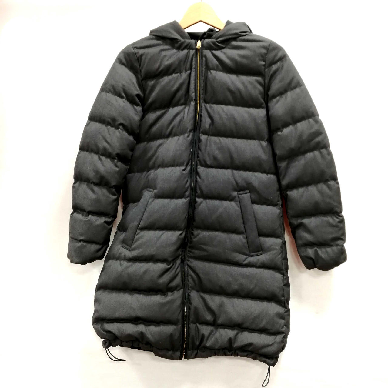 小さな毛玉がいくつかあります。