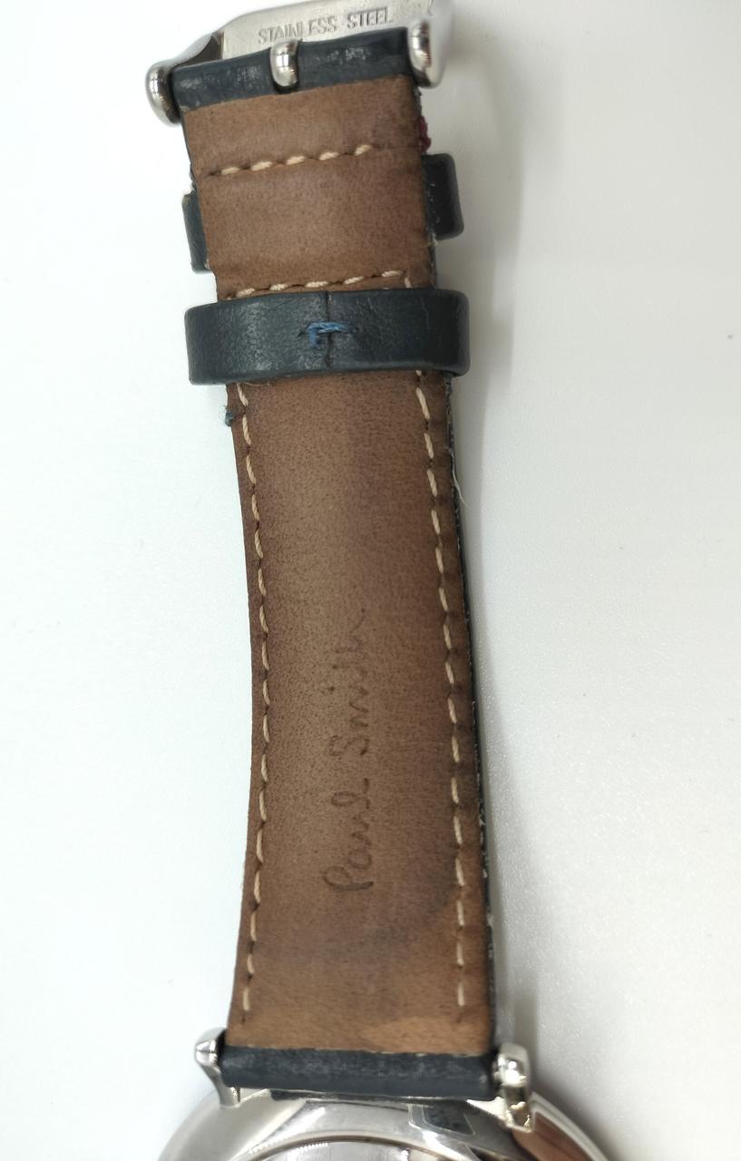 ベルト裏面全体的に汚れあり