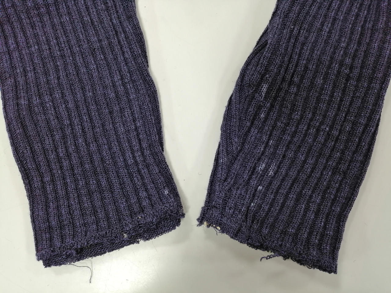 袖口ホツレ/汚れ有