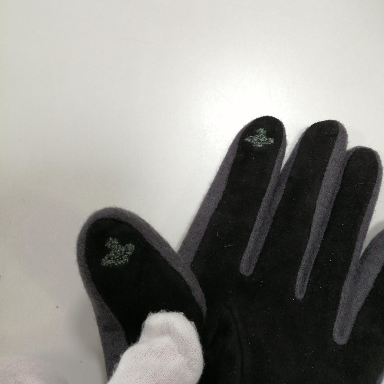 【未使用品】ヴィヴィアンウエストウッド スマホ対応 オーブプリント 手袋 グレー 楽天市場】vivienne westwood 手袋 スマートフォンの通販