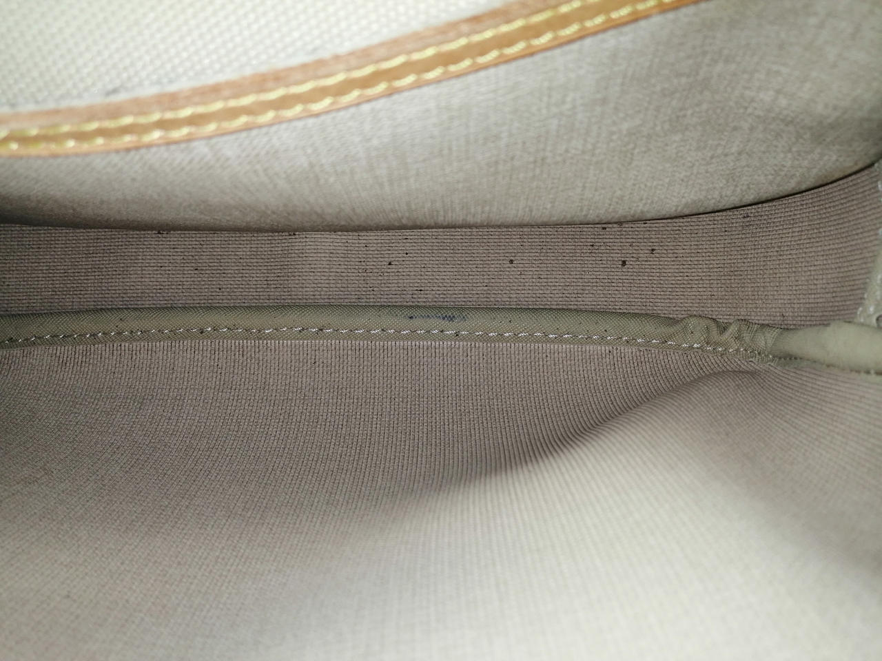 内側薄い汚れ有