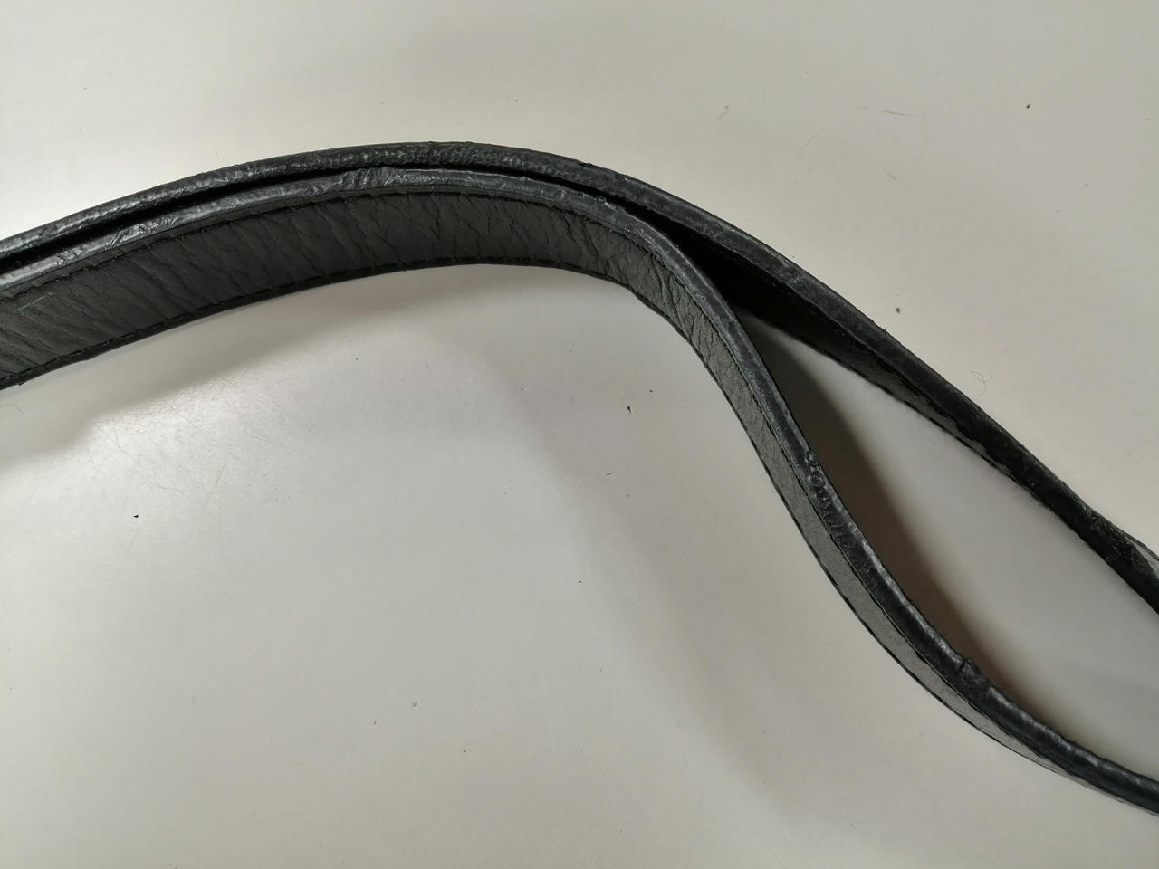 ハンドルフチ 傷