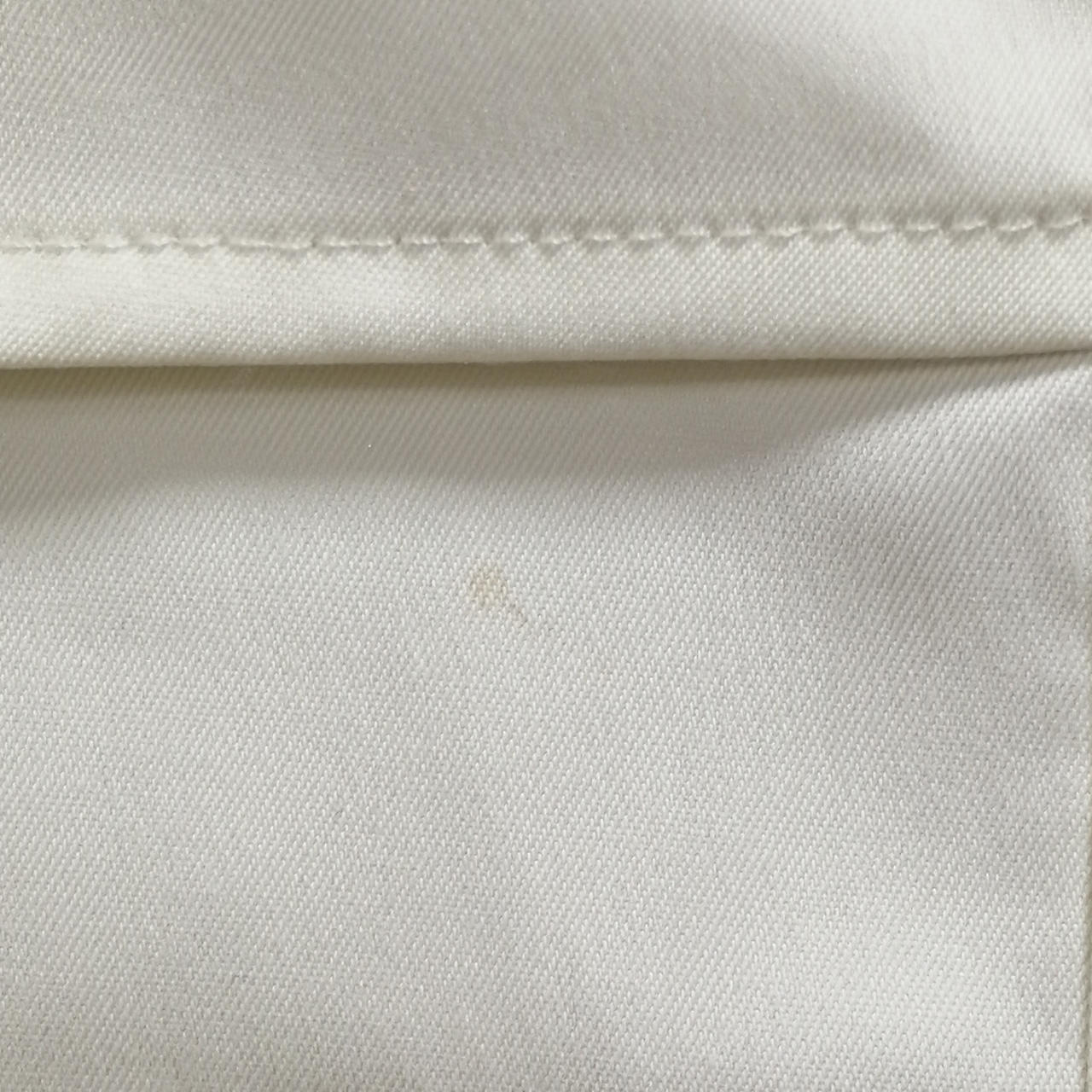 左腹部に小さな汚れ有